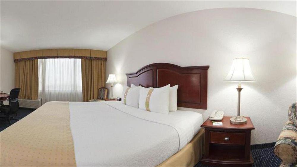 Wyndham Houston Hobby Airport Hotel Южен Хюстън Екстериор снимка